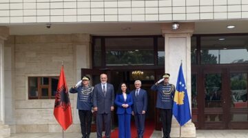 25-vjetori i çlirimit, Kryeministri Edi Rama vizitë në Kosovë: Takohet me Presidenten Osmani