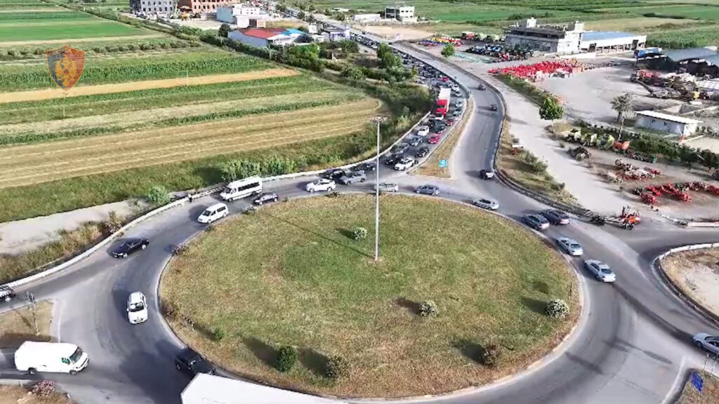 Fundjava në bregdet, trafik në disa akse