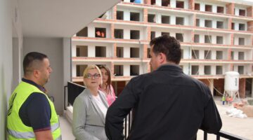 Rindërtimi/ Veliaj në Kombinat: 1069 banesa të reja për familjet e prekura nga tërmeti