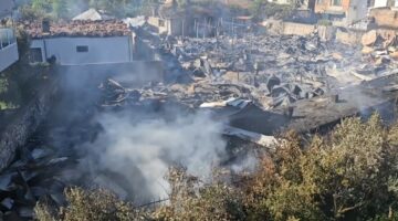 Zjarri “fshin” tregun në Shkodër: 80 njësi tregtare dhe 5 shtëpi shkrumbohen