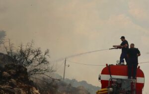 Tre vatra aktive zjarri në Shqipëri