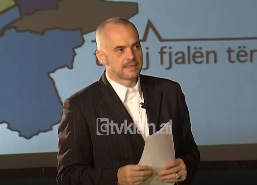 Kreu i bashkisë Edi Rama diskuton me qytetarët buxhetin e 2009 &#8211; (18 Nëntor 2008)