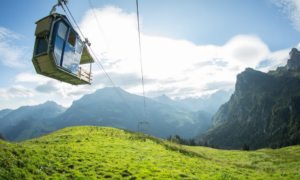 Një aventurë me teleferik në Alpet e Zvicrës