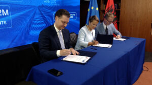 Hekurudha Vorë-Hani i Hotit, firmoset granti 136 milionë euro