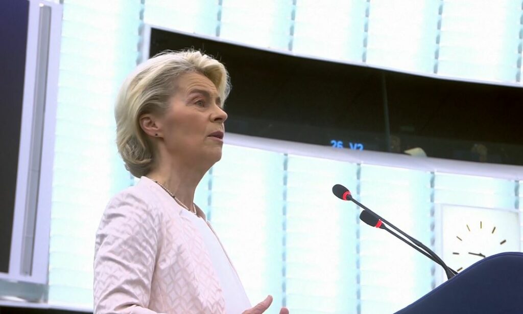 Ursula Von Der Leyen rizgjidhet në krye të KE-së