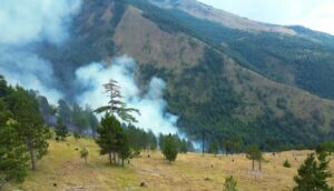 Vetëm 2 vatra zjarri aktive, situatë problematike në Zogaj të Tropojës