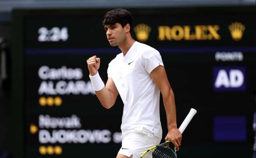 Alcaraz triumfon në Wimbledon, mposht pastër serbin Djokovic në finale