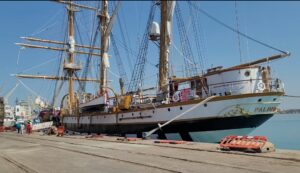 Mbërrin në Durrës anija shkollë e Marinës italiane