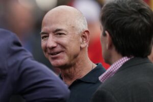 Amazon arrin shifrën rekord, Jeff Bezos vendos të shesë aksione