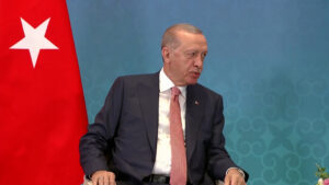 Erdogan ofron ndihmë për t’i dhënë fund luftës Rusi-Ukrainë