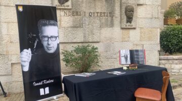 Gjirokastra në zi për kolosin e letrave shqipe / Bashkia: Do të ngrihet monument në nder të tij