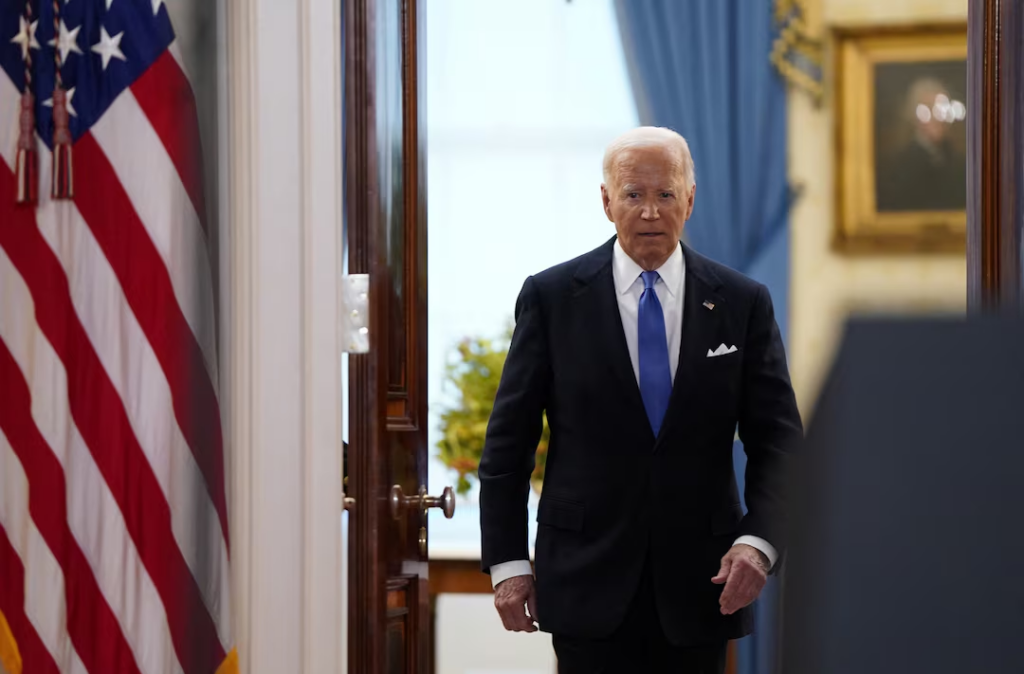 Biden është me Parkinson? Shtëpia e Bardhë e mohon