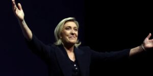 Populistët e djathtë fitues në raundin e parë të zgjedhjeve në Francë