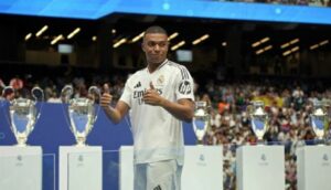 Mbappe shmang operacionin në hundë, debutimi me Real Madrid planifikohet në Superkupë