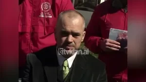 Edi Rama thirrje qytetarëve të Tiranës për manifestimin e 15 Marsit-(13 Mars 2009)