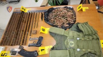 28-vjeçarit i gjendet arsenal municionesh në banesë