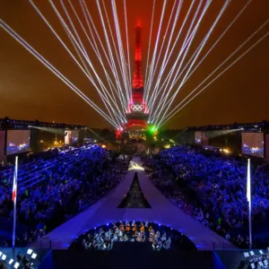 Foto spektakolare nga ceremonia e hapjes së Lojërave Olimpike Paris 2024