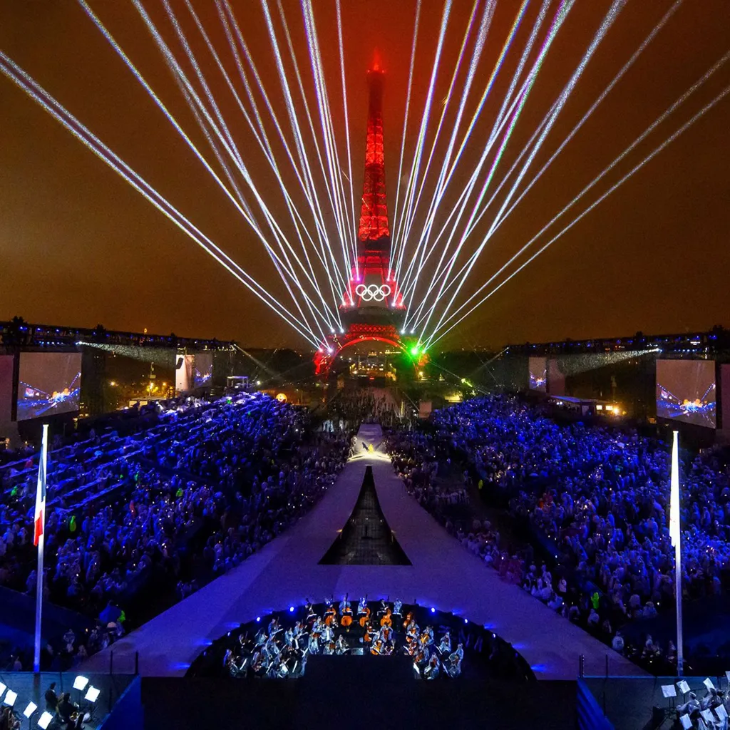 Foto spektakolare nga ceremonia e hapjes së Lojërave Olimpike Paris 2024