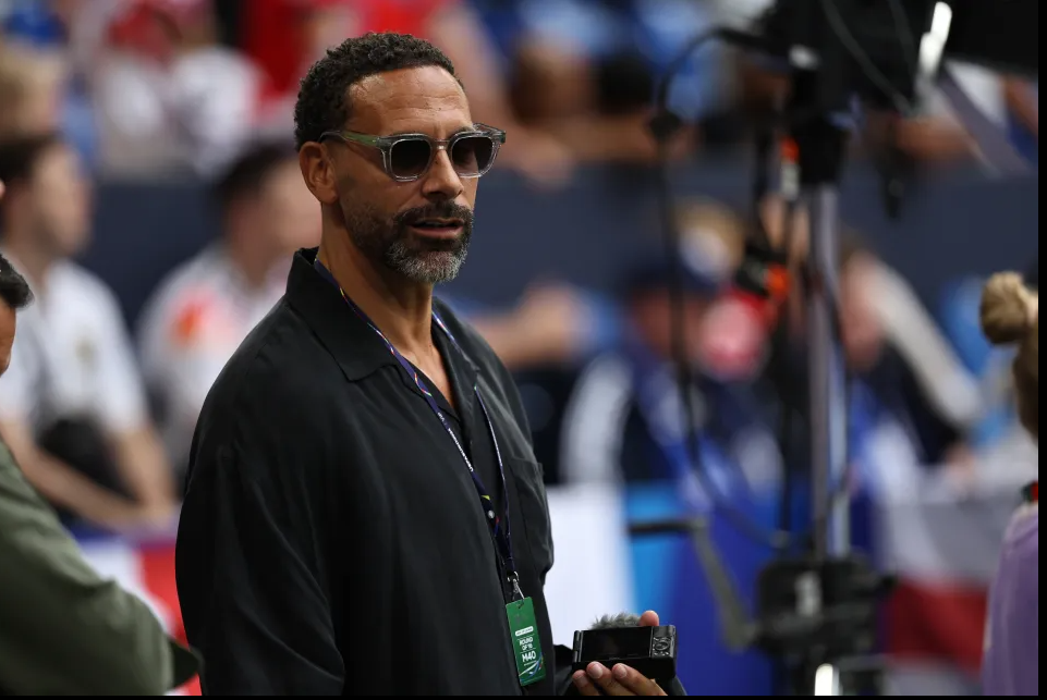 Euro 2024 | Rio Ferdinand ka kërcënuar se do të “kthehet në shtëpi” nëse një lojtar nuk starton për Anglinë kundër Zvicrës