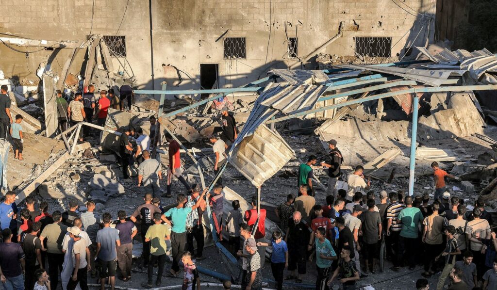 Sulm ajror izraelit në shkollën e Gazës, të paktën 16 viktima