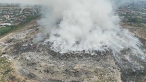 Katastrofë mjedisore në Vlorë, tymi i plehrave pushton qytetin