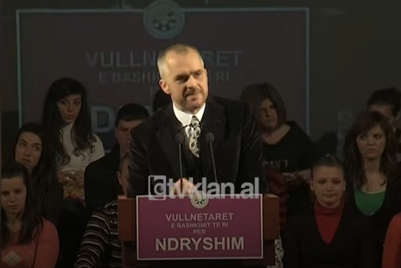 Rama në turin e takimeve me rrjetin e vullnetarëve në Tepelenë &#8211; (28 Shkurt 2009)