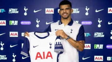 Tottenham prezanton sulmuesin Solanke