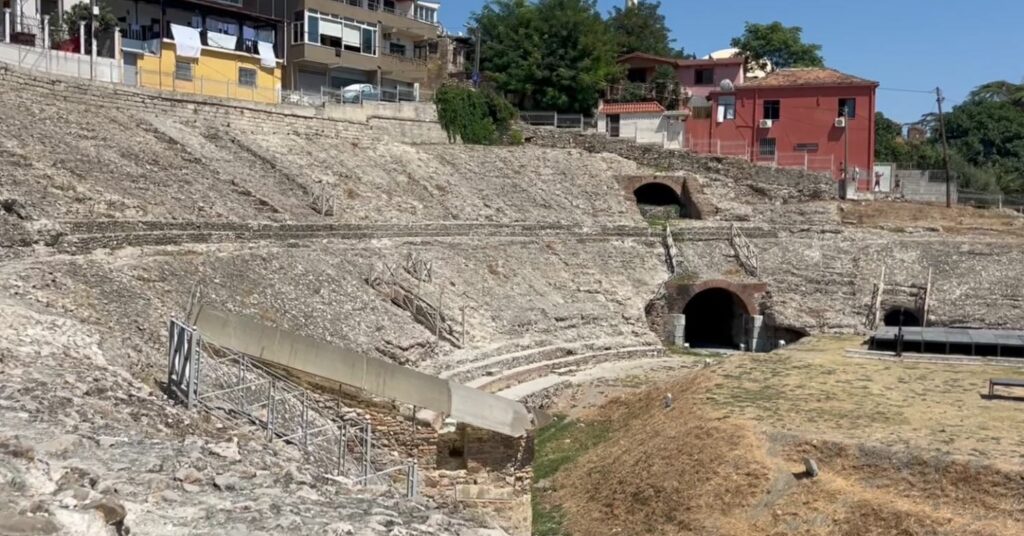 Amfiteatri në Durrës, një nga destinacionet më të vizituara