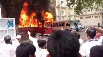 Protesta antiqeveritare, 93 të vrarë në Bangladesh