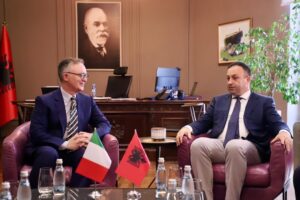 Rikonfirmimi i miqësisë mes dy vendeve, Ministri i Brendshëm takohet me Ambasadorin e Italisë në Tiranë