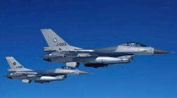 Avionët e parë luftarakë F-16 mbërrijnë në Ukrainë