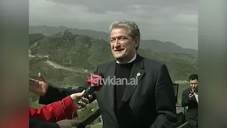 Kryeministri Berisha viziton Kinën, vendos rekord në murin kinez-(20 Prill 2009)