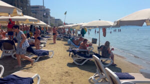 Fundjava mbipopullon plazhet e Durrësit