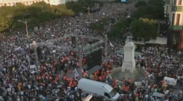 Mijëra njerëz në protestë në Beograd/ Kundërshtohet rihapja e minierave të litiumit