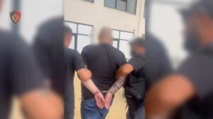 Tentoi të vriste një person, arrestohet në Tiranë 30-vjeçari me rrezikshmëri të lartë