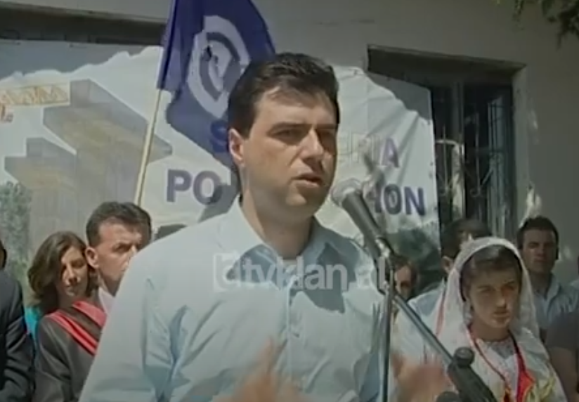 Lulzim Basha takim me banorët e Poraçanit, përuron shkollën e re &#8211; (16 Maj 2009)