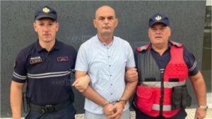 Vrasja e dyfishtë në Roskovec, &#8220;arrest me burg&#8221; për autorin dhe 3 bashkëpunëtorët