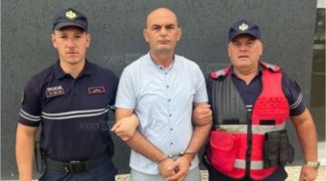 Vrasja e dyfishtë në Roskovec, &#8220;arrest me burg&#8221; për autorin dhe 3 bashkëpunëtorët