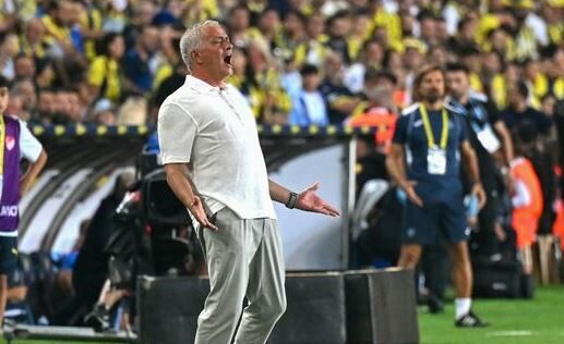 Humbja në derbi, Mourinho kërcënoi lojtarët me largim nga drejtimi i Fenerbahce