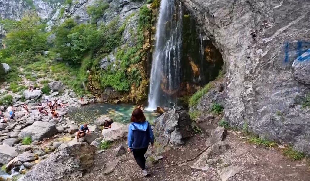 “Lonely Planet” rekomandon Shqipërinë: Ideale për pushime në sezonin e Vjeshtës