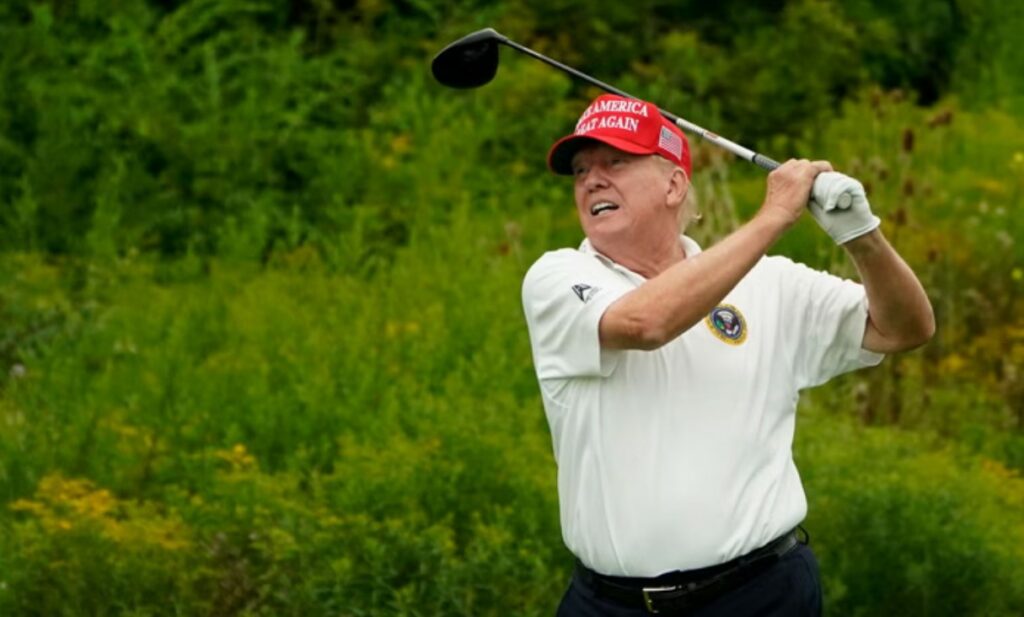 Kreu i Shërbimit Sekret takim të fshehtë me Trump, e këshillon ku të luajë golf