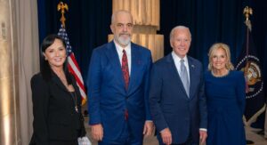 Kryeministri Edi Rama dhe bashkëshortja e tij, Linda Rama me Presidentin e SHBA-së, Joe Biden dhe Zonjën e Parë, Jill Biden