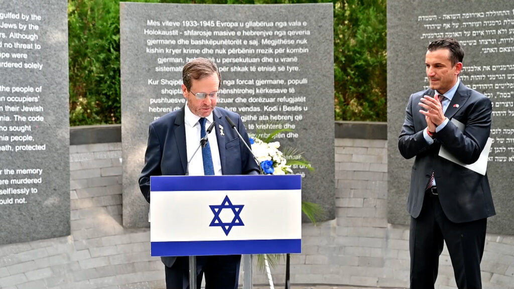 Veliaj dhe Herzog nderime në Memorialin e Holokaustit