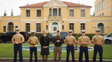 Gjenerali amerikan vjen në Tiranë, do të takohet me Presidentin dhe Kryeministrin