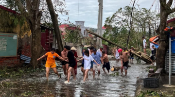 Mbi 127 të vdekur nga tajfuni në Vietnam