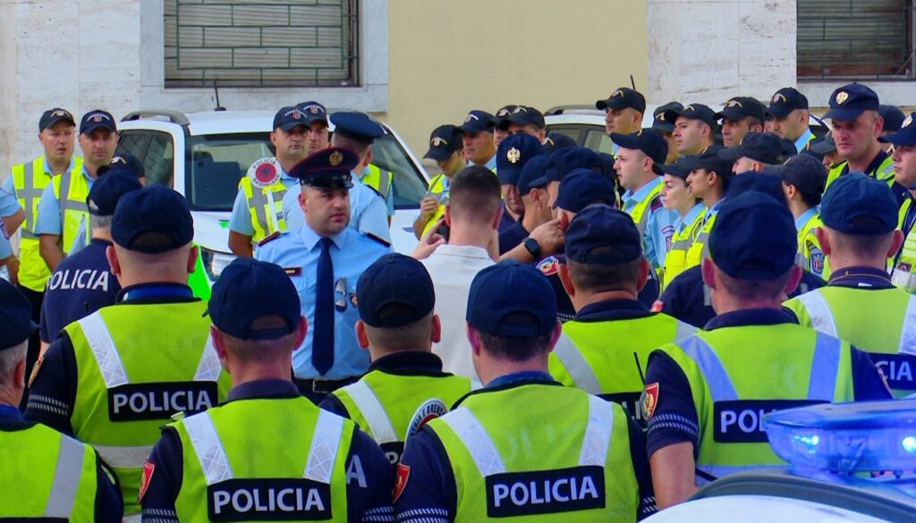 Policia plan masash për nisjen e vitit të ri shkollor: Shtohen patrullimet, kufizim lëvizjesh 7:00-9:00