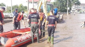 4 persona të vdekur nga përmbytjet në Rumani