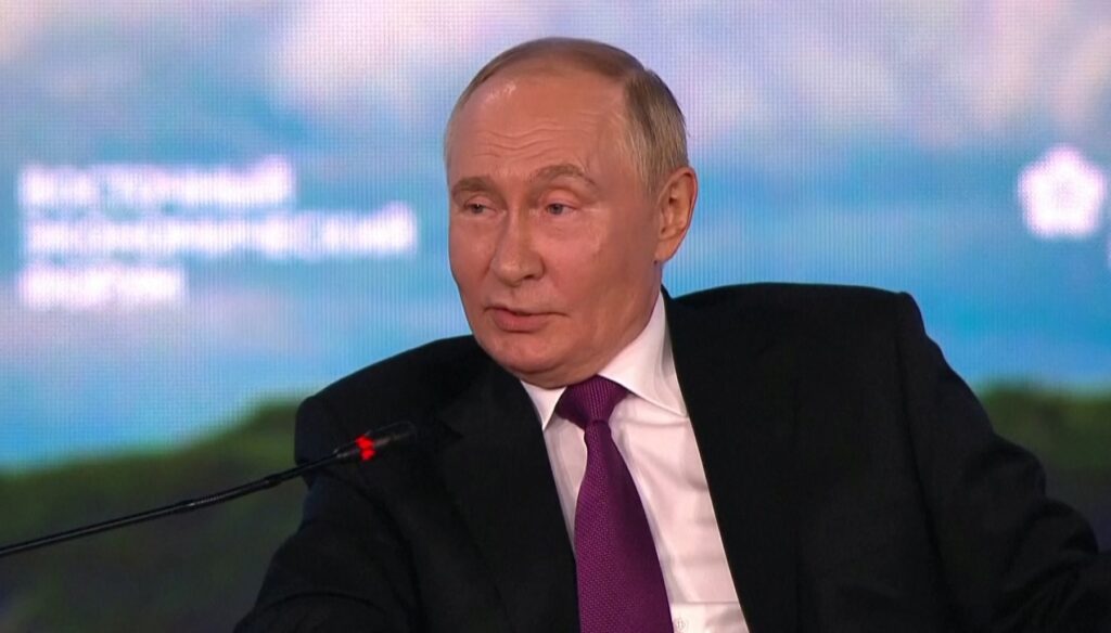 Putin: Mbështes Harris për Presidente të SHBA, ka një të qeshur ekspresive dhe ngjitëse