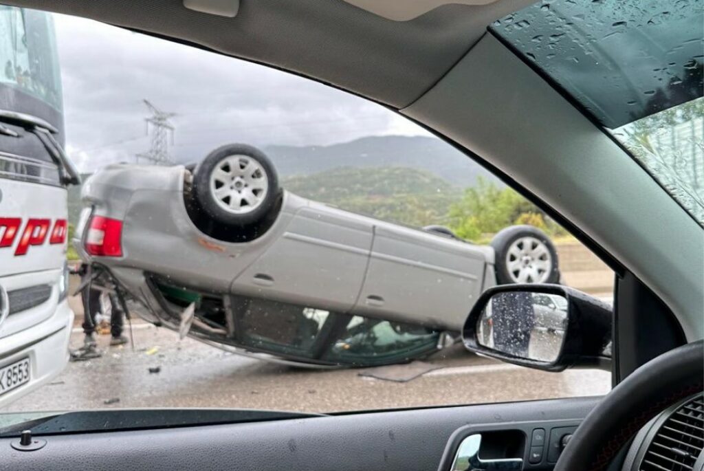 Aksident në autostradën Tiranë Elbasan