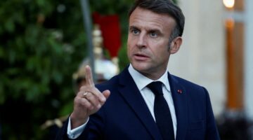 Presidenti francez Emmanuel Macron ka bërë thirrje për pezullimin e plotë të shitjes së armëve të përdorura në luftën në Gaza.